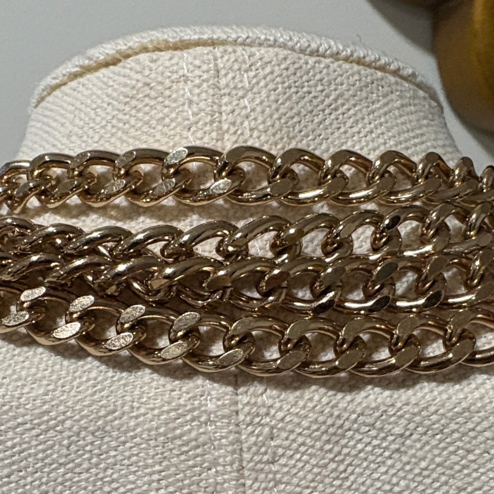 CHANEL Gold Necklace with Pink Rhinestone COCO Tag - Picture 7 of 14